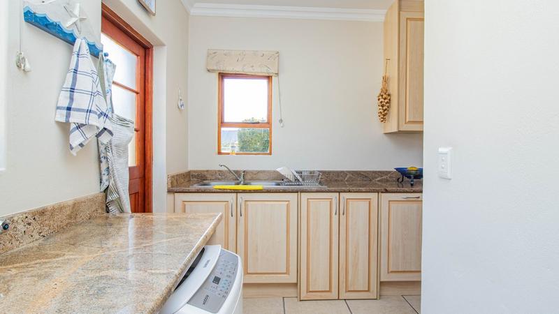 3 Bedroom Property for Sale in Sandbaai Western Cape